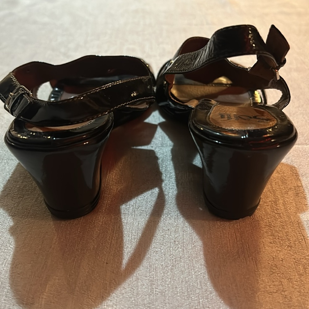 Sofft Patent Leather Black Wedge Studded Sandals Comfort Size 10 Preowned - Picture 6 of 12
